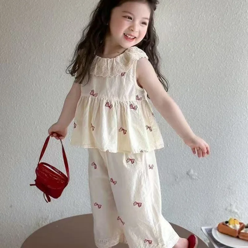 Girls Embroidered Bow Two-piece set Baby Lace Collar Sleeveless Top Pants Sets SummerKids Clothes Set
Girls Embroidered Bow Two-piece set Baby Lace Collar Sleeveless Top Pants Sets SummerKids Clothes Set