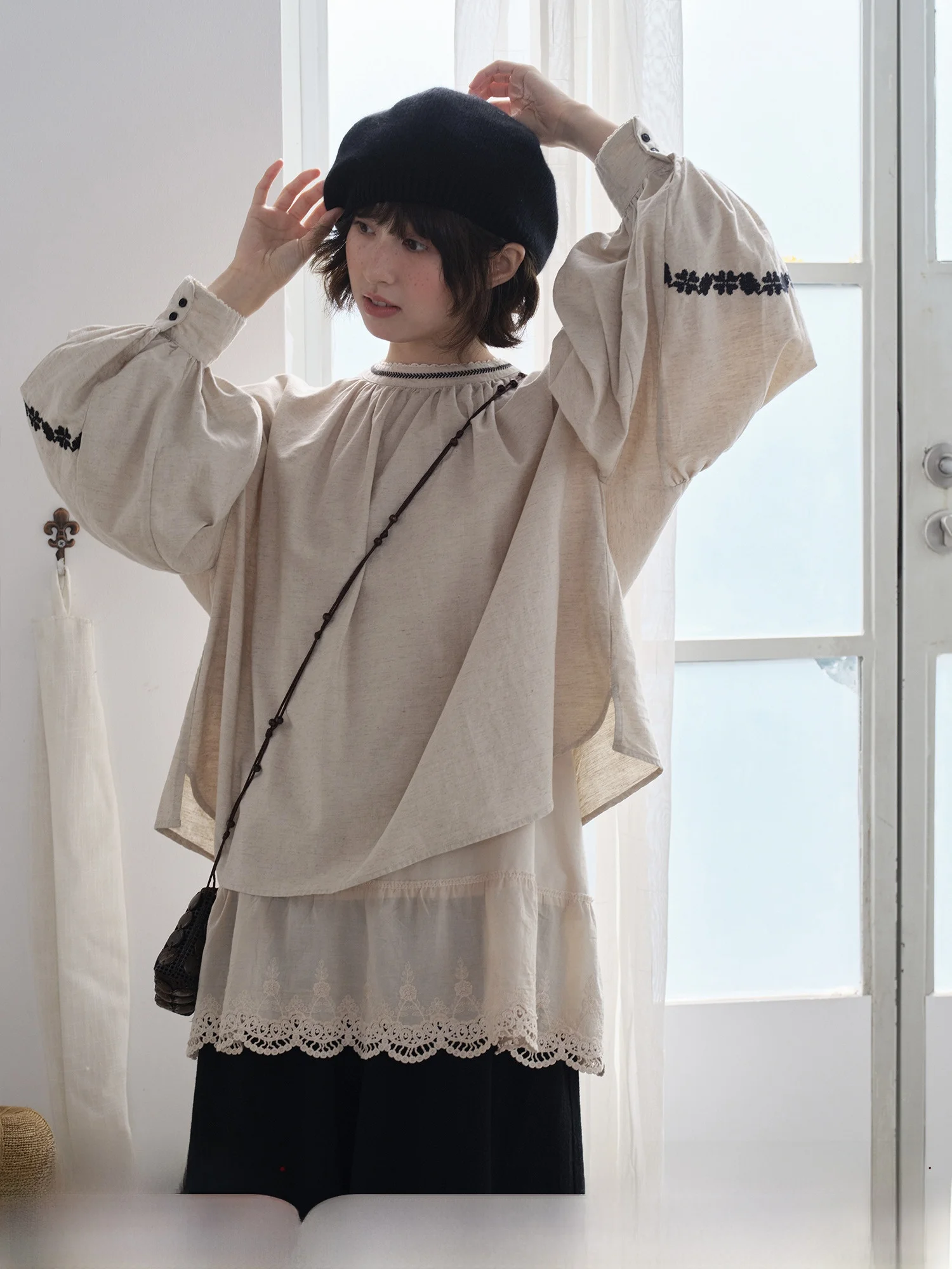 Женский льняной топ Artistic Sle Long Sve с вышивкой, свободный крой, утягивающий топ, круглый, повседневный, из смеси хлопка и льна
Женский льняной топ Artistic Sle Long Sve с вышивкой, свободный крой, утягивающий топ, круглый, повседневный, из смеси хлопка и льна