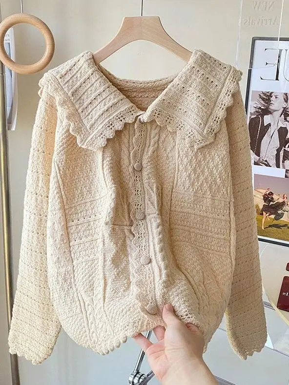 Sweet Hollow out Knitted Cardigan Large Size Doll Collar Outerwear Top for plus Size Women Breathable Fre Sweater Cardigan
Sweet Hollow out Knitted Cardigan Large Size Doll Collar Outerwear Top for plus Size Women Breathable Fre Sweater Cardigan