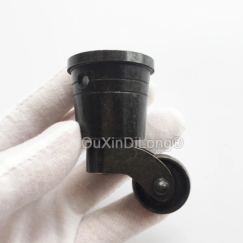Classic Retro 4PCS Antique Brass Universal Furniture Casters Table Chair Sofa Piano Bar Coffee Table Wheels Round Cups Casters
Classic Retro 4PCS Antique Brass Universal Furniture Casters Table Chair Sofa Piano Bar Coffee Table Wheels Round Cups Casters