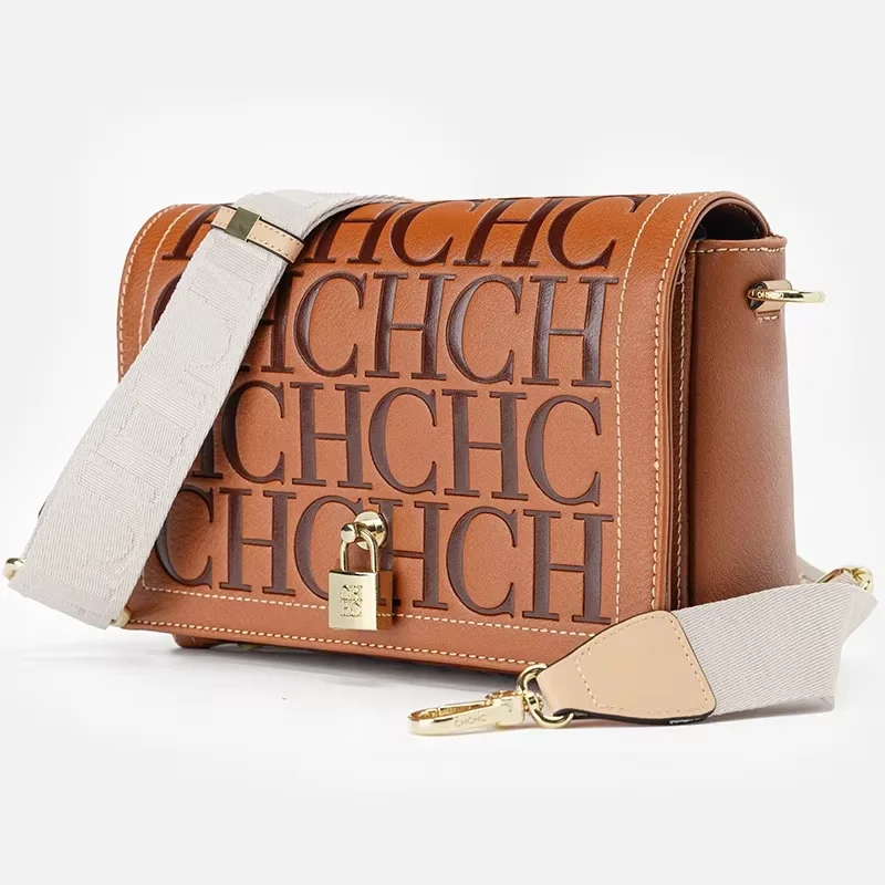 CH модный дизайн, модель, металлические аксессуары, женская сумка на плечо с пряжкой, роскошный бренд, 2024, модная однотонная сумка на голову с принтом
CH модный дизайн, модель, металлические аксессуары, женская сумка на плечо с пряжкой, роскошный бренд, 2024, модная однотонная сумка на голову с принтом