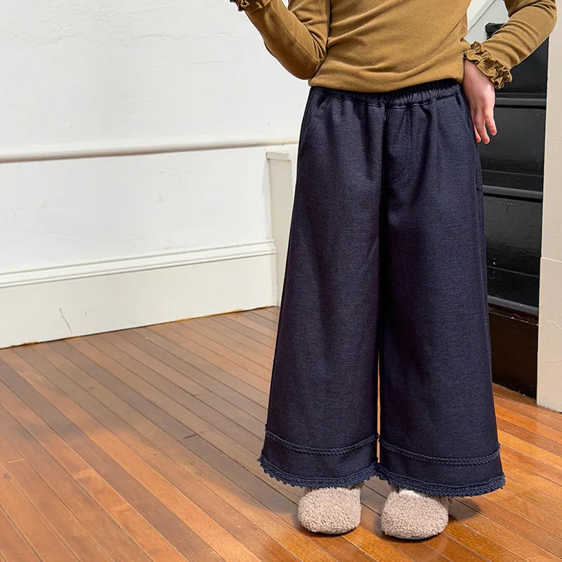 Girls' Casual Jeans Korean Version Thickened Warm Personalized Lace Straight Leg Pants 2025 Winter New Product
Girls' Casual Jeans Korean Version Thickened Warm Personalized Lace Straight Leg Pants 2025 Winter New Product