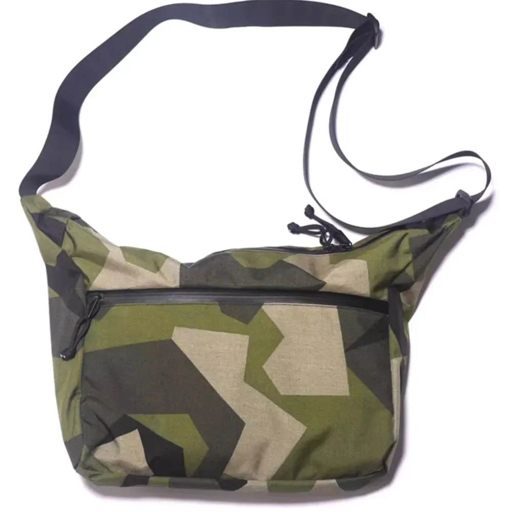 WW 2 Vintage M90 Camo Gear Pack Single Room Backpack Test Degree Pull Fabric Soldier Backpack Outdoor M90 Vintage Gear Pack
WW 2 Vintage M90 Camo Gear Pack Single Room Backpack Test Degree Pull Fabric Soldier Backpack Outdoor M90 Vintage Gear Pack
