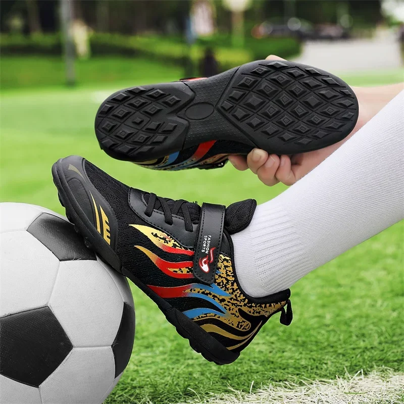 Breathable Athletic Men Football Training Shoes Anti Slip Wear Resistant Outdoor Sports Running Sneakers
Breathable Athletic Men Football Training Shoes Anti Slip Wear Resistant Outdoor Sports Running Sneakers