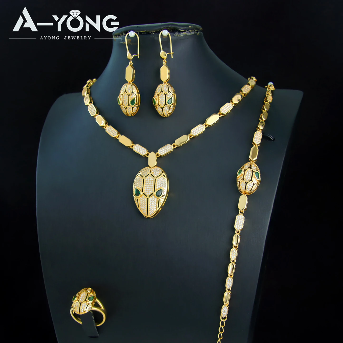 Luxury Saudi Gold Color Snake Necklace Set 21k Gold Plated Italian Zircon Fashion Animal Chokers Dubai Women Event Party Jewelry
Luxury Saudi Gold Color Snake Necklace Set 21k Gold Plated Italian Zircon Fashion Animal Chokers Dubai Women Event Party Jewelry