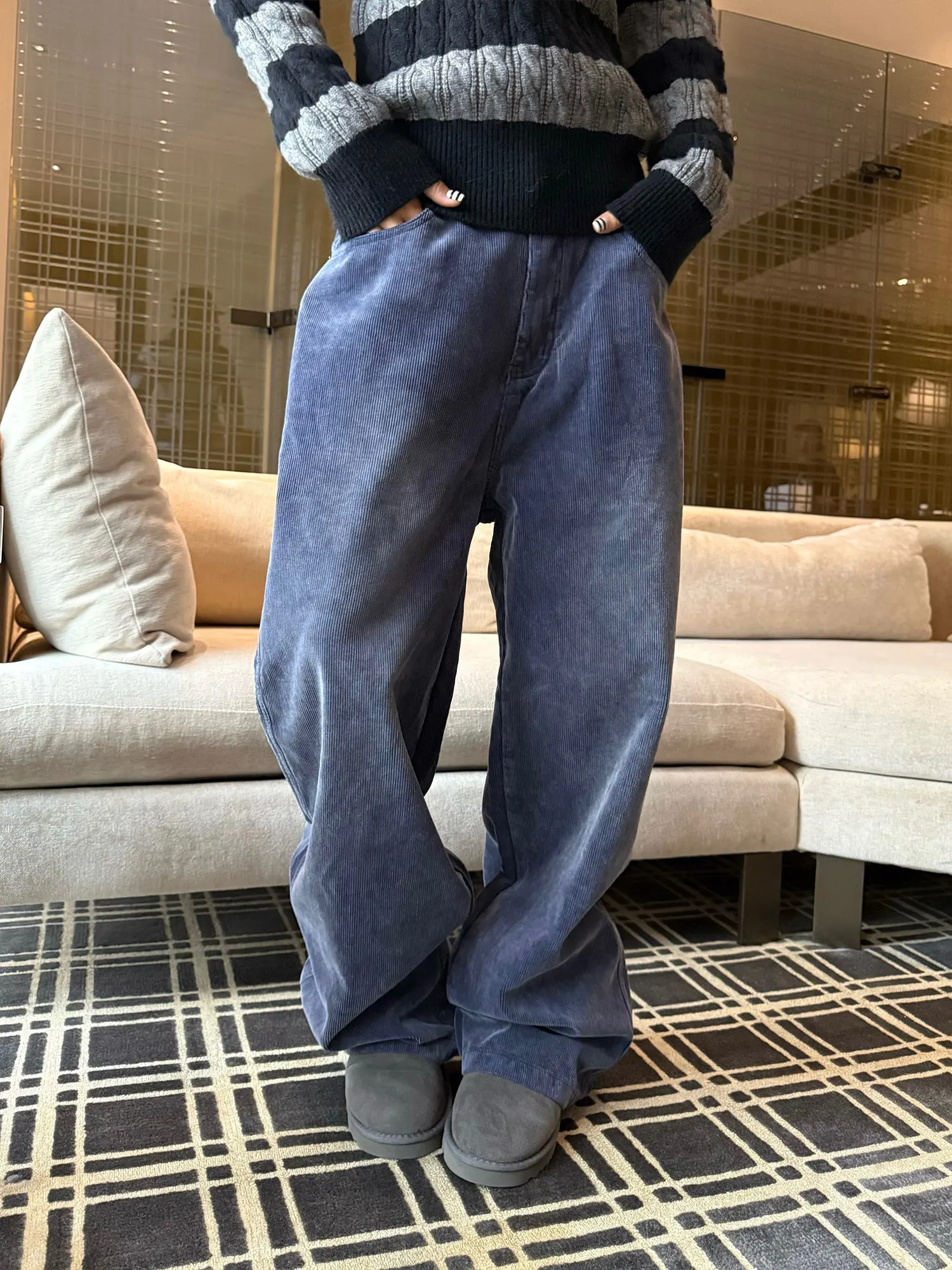 Retro American High Street Blue Washed Corduroy Wide Leg Straight Casual Long Trousers for Men And Women Autumn Cleanfit
Retro American High Street Blue Washed Corduroy Wide Leg Straight Casual Long Trousers for Men And Women Autumn Cleanfit