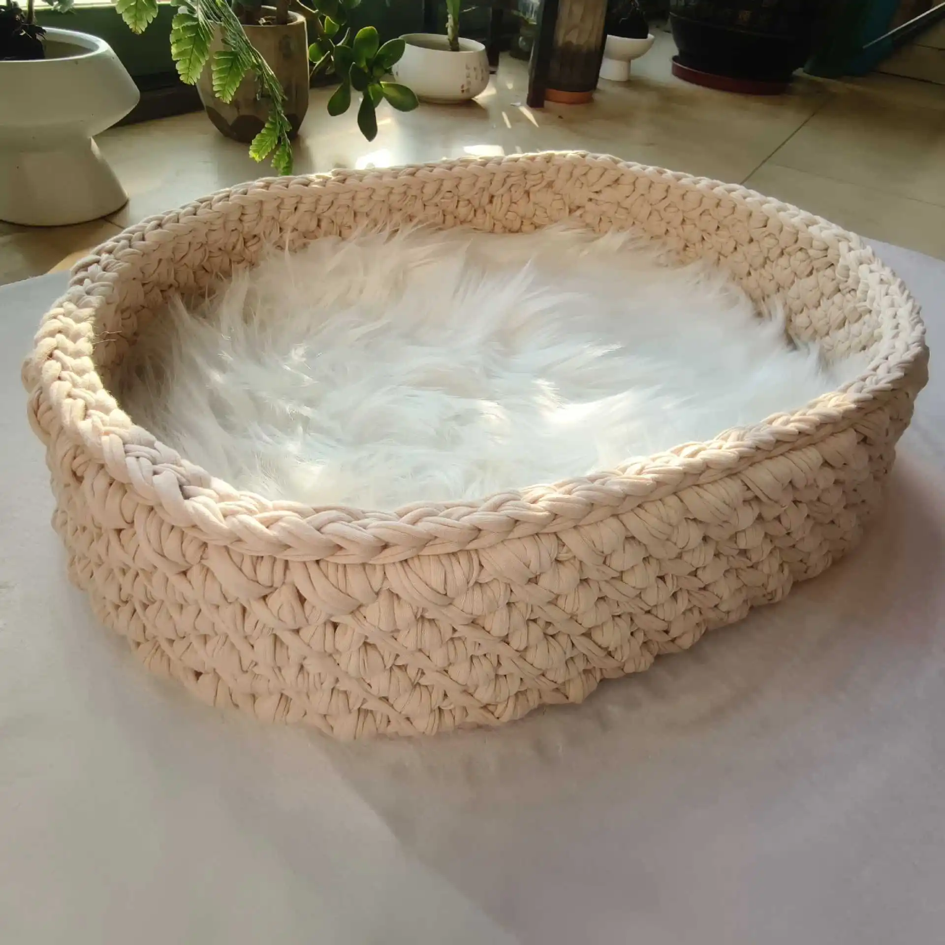 Оптовая продажа, ручная работа, будка для кошачьего туалета, зимняя четырехсезонная универсальная кровать для маленьких собак, товары для домашних животных, образец поддержки кровати
Оптовая продажа, ручная работа, будка для кошачьего туалета, зимняя четырехсезонная универсальная кровать для маленьких собак, товары для домашних животных, образец поддержки кровати