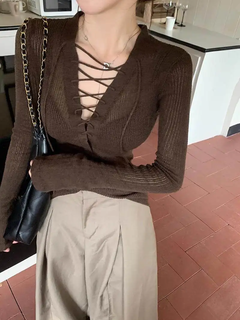 Sexy Slimming Knitted Top with Belt V-Neck Short Thin Long Sleeve Pure Color Casual Style Women's Spring Fashion Basic Knitwear
Sexy Slimming Knitted Top with Belt V-Neck Short Thin Long Sleeve Pure Color Casual Style Women's Spring Fashion Basic Knitwear