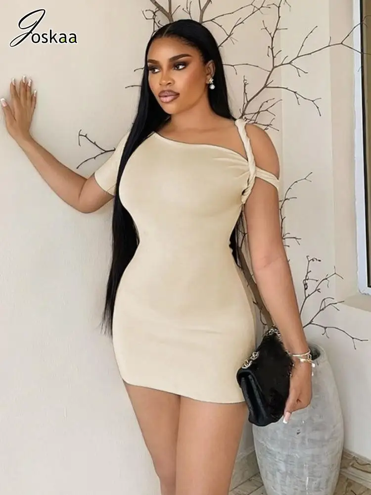 Joskaa Elegant Oblique Shoulder Party Dress Women Sexy Skew Collar Single Sleeve Body-Shaping Vestidos 2025 Clubwear Streetwear
Joskaa Elegant Oblique Shoulder Party Dress Women Sexy Skew Collar Single Sleeve Body-Shaping Vestidos 2025 Clubwear Streetwear