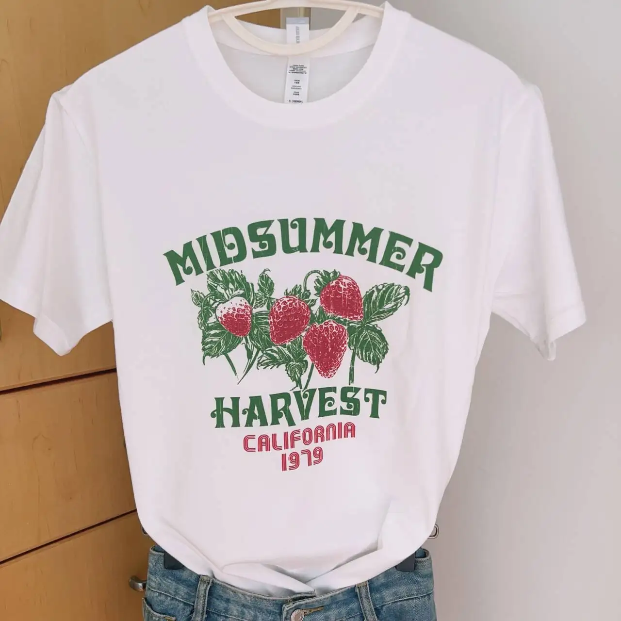 MidSummer футболка с соломенным узором, летние женские Топы с коротким рукавом, винтажная рубашка с графическим принтом в западном стиле, Хлопковая женская одежда в стиле Харадзюку
MidSummer футболка с соломенным узором, летние женские Топы с коротким рукавом, винтажная рубашка с графическим принтом в западном стиле, Хлопковая женская одежда в стиле Харадзюку