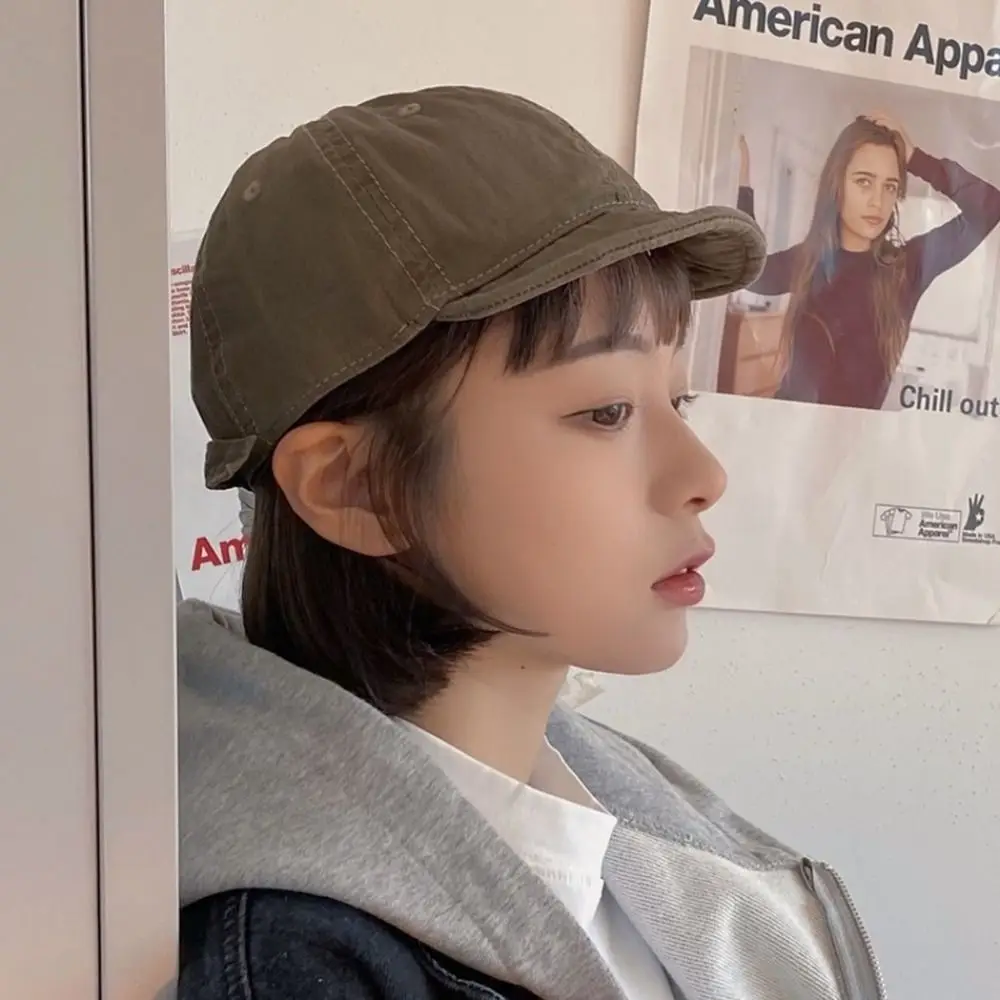 Fashion Washed Cotton Baseball Hat Short Brim Retro Dad Hat Adjustable Solid Color Snapback Cap for Men Women
Fashion Washed Cotton Baseball Hat Short Brim Retro Dad Hat Adjustable Solid Color Snapback Cap for Men Women