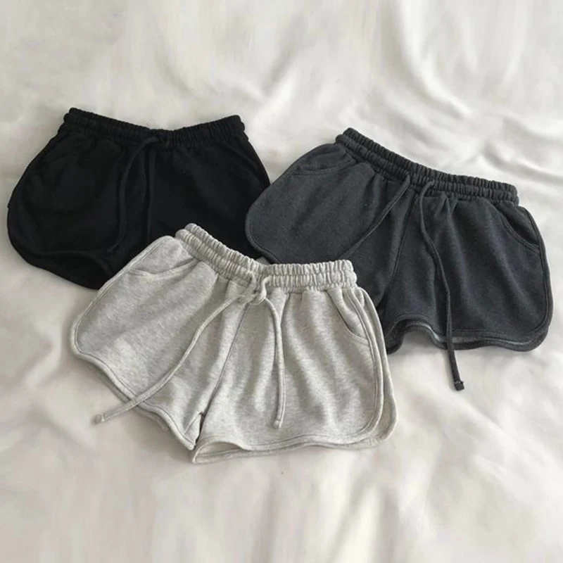 Новые летние женские шорты-джоггеры в корейском стиле, свободные, с завязками, классические модные шорты с высокой талией для девушек
Новые летние женские шорты-джоггеры в корейском стиле, свободные, с завязками, классические модные шорты с высокой талией для девушек