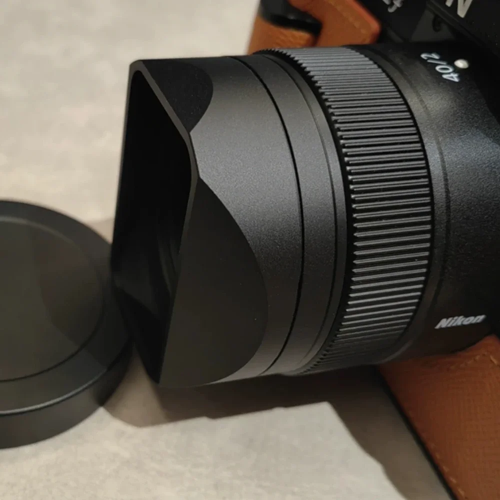 Detachable lens Hood For Nikkor Z 28mm F2.8/Z 40mm F2.8 Camera Lens Hood Metal Screw-in Lens Hood Photography Accessories
Detachable lens Hood For Nikkor Z 28mm F2.8/Z 40mm F2.8 Camera Lens Hood Metal Screw-in Lens Hood Photography Accessories