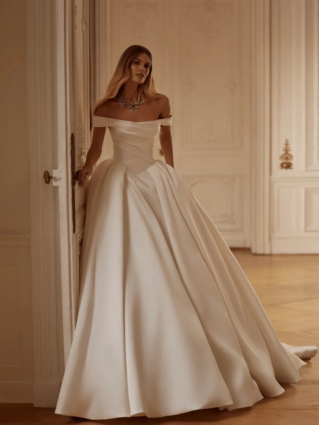 Elegant Off-Shoulder A-Line Floor-Length Wedding Gown In Ivory Pure Silk
Elegant Off-Shoulder A-Line Floor-Length Wedding Gown In Ivory Pure Silk