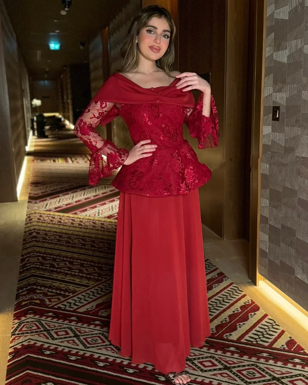 Customized Matching Chiffon Pleat A-line Off-the-shoulder Midi Dresses Bespoke Occasion High Quality Modern Style
Customized Matching Chiffon Pleat A-line Off-the-shoulder Midi Dresses Bespoke Occasion High Quality Modern Style