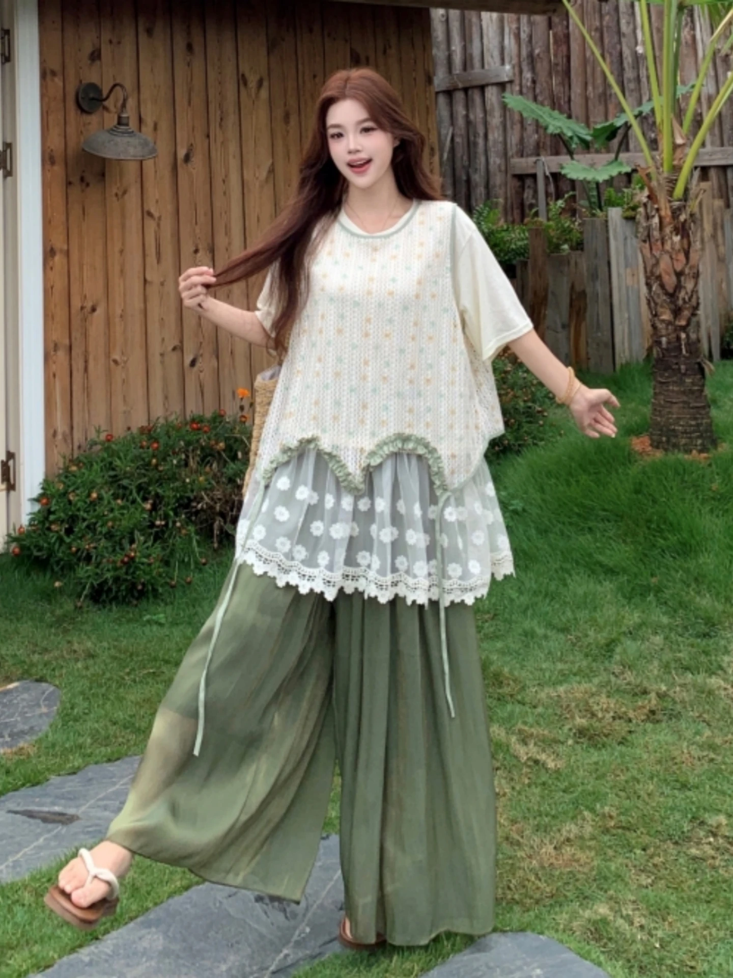 Summer Lace Crop Top And High Waist Wide Leg Pants Three Piece Set plus Size Women's Clothing Comfortable Breathable Fashion Set
Summer Lace Crop Top And High Waist Wide Leg Pants Three Piece Set plus Size Women's Clothing Comfortable Breathable Fashion Set