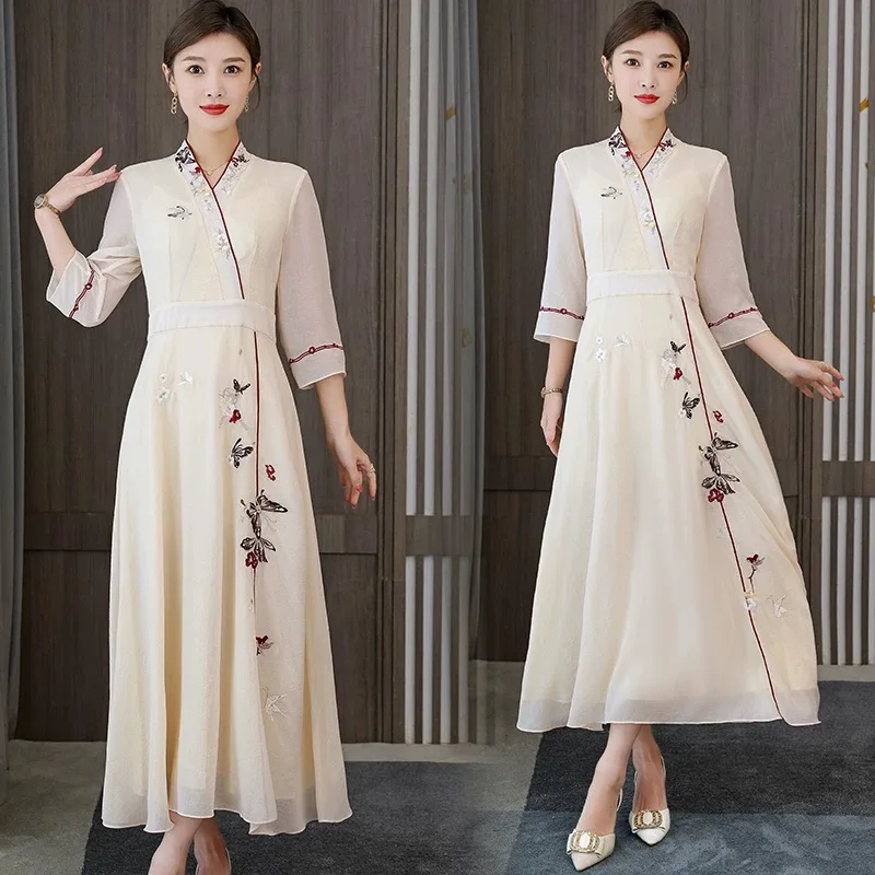 Женское шифоновое платье Aodai Cheongsam в стиле ретро с цветочной вышивкой, свадебное вечернее платье, традиционная одежда для выступлений
Женское шифоновое платье Aodai Cheongsam в стиле ретро с цветочной вышивкой, свадебное вечернее платье, традиционная одежда для выступлений