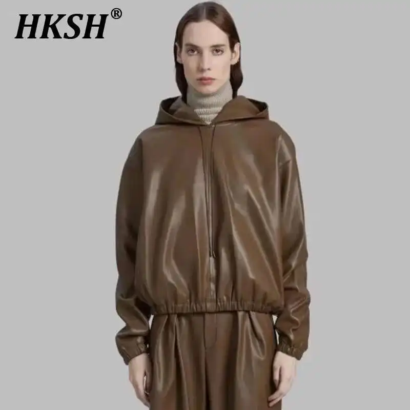 HKSH Autumn Winter New Women Tide Soft Environmentally Friendly Protein Leather Jacket Fashion Handsome Hooded Sweatshirt HK3141
HKSH Autumn Winter New Women Tide Soft Environmentally Friendly Protein Leather Jacket Fashion Handsome Hooded Sweatshirt HK3141