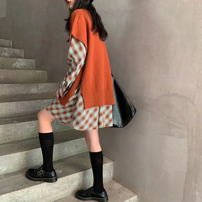 Woman Knitted Sweater Suit Female Fashion Long Sleeve Tops Vests and Split Plaid Print Skirt Dresses Two Piece Sets G579
Woman Knitted Sweater Suit Female Fashion Long Sleeve Tops Vests and Split Plaid Print Skirt Dresses Two Piece Sets G579