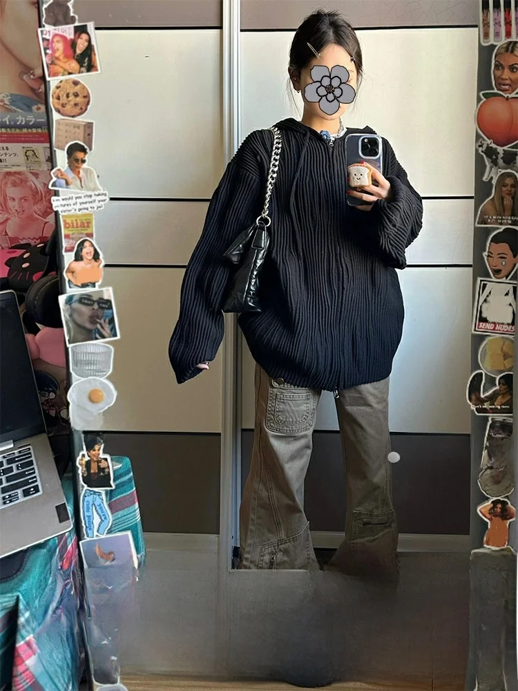 Джинсы женские с высокой талией, широкими штанинами, винтажные, осенне-зимние, свободного кроя, расклешенные, для работы, в стиле кэжуал
Джинсы женские с высокой талией, широкими штанинами, винтажные, осенне-зимние, свободного кроя, расклешенные, для работы, в стиле кэжуал