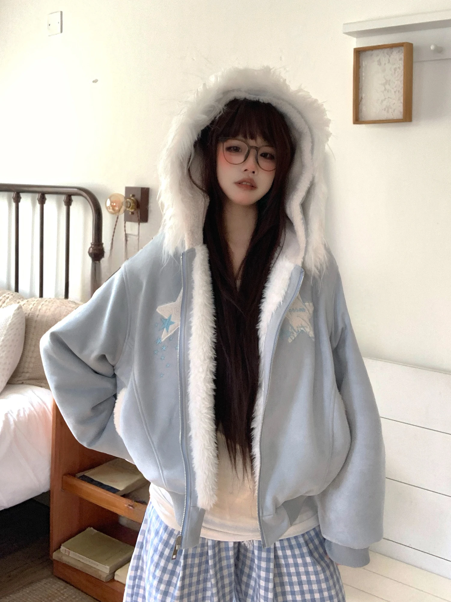 TUDOU Suede Jaet Women's Winter Warm Fce Lined Loose Cotton Coat Original Design Faionable Star Pattern Zipper Closure
TUDOU Suede Jaet Women's Winter Warm Fce Lined Loose Cotton Coat Original Design Faionable Star Pattern Zipper Closure