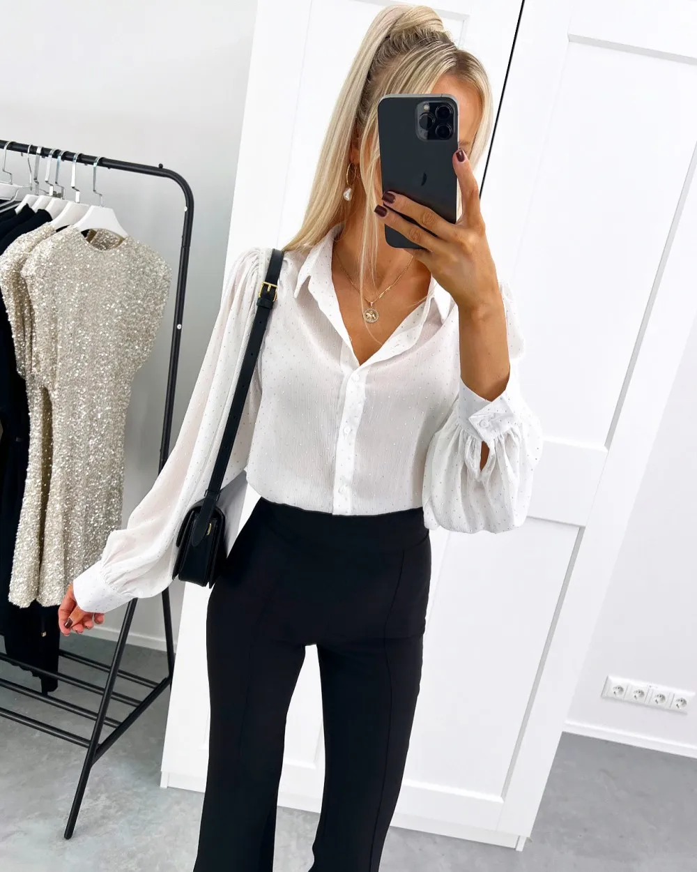 Women's Blouses Long Sleeved Shirts & Elegant 2025 Autumn Polka Dot Loose Whte Shirt Tops For Women
Women's Blouses Long Sleeved Shirts & Elegant 2025 Autumn Polka Dot Loose Whte Shirt Tops For Women