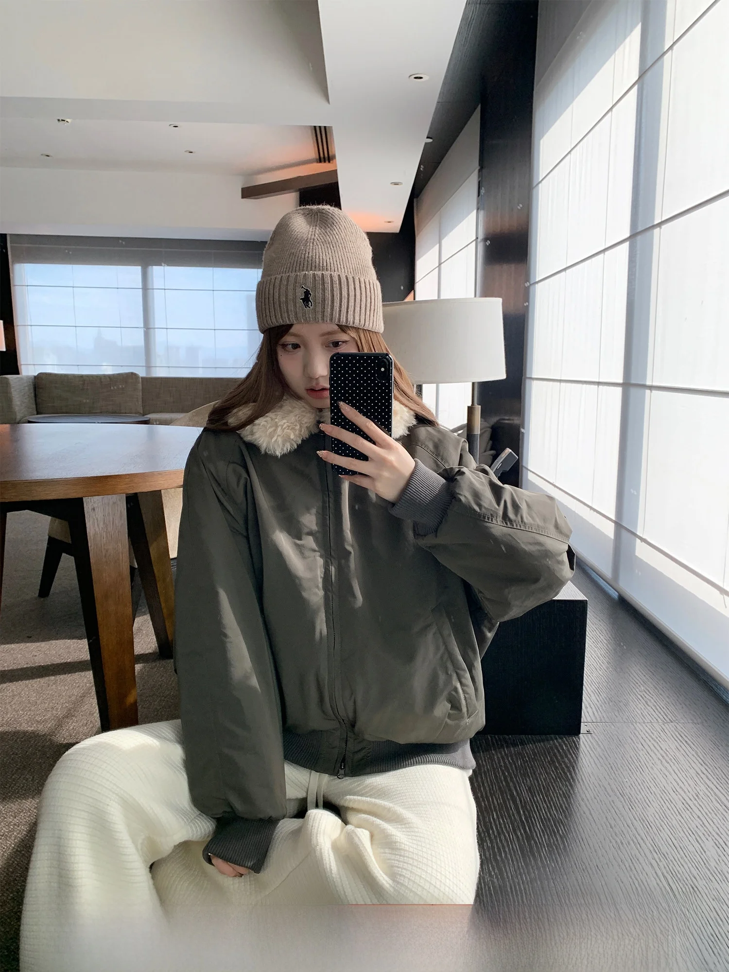 Winter Women's Cotton Jaet Stand Collar Fluffy Outerwear ort Sle Zipper Closure Color Manchester Evening Warm Coat
Winter Women's Cotton Jaet Stand Collar Fluffy Outerwear ort Sle Zipper Closure Color Manchester Evening Warm Coat