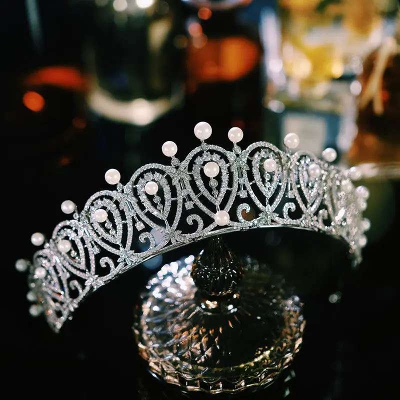 Spanish Royal Sofia Pearl Queen Crown Hair Accessory for Bride Luxury Wedding Zircon Detail Elegant Bridal Headpiece Tiaras
Spanish Royal Sofia Pearl Queen Crown Hair Accessory for Bride Luxury Wedding Zircon Detail Elegant Bridal Headpiece Tiaras