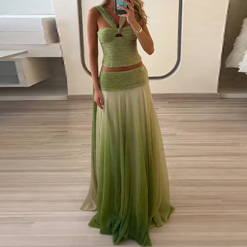 Sexy Halter Tops and Long Skirts Party Outfits Women Fashion Gradient Printed Pleated 2Pc Suit Elegant Sleeveless Backless Sets
Sexy Halter Tops and Long Skirts Party Outfits Women Fashion Gradient Printed Pleated 2Pc Suit Elegant Sleeveless Backless Sets