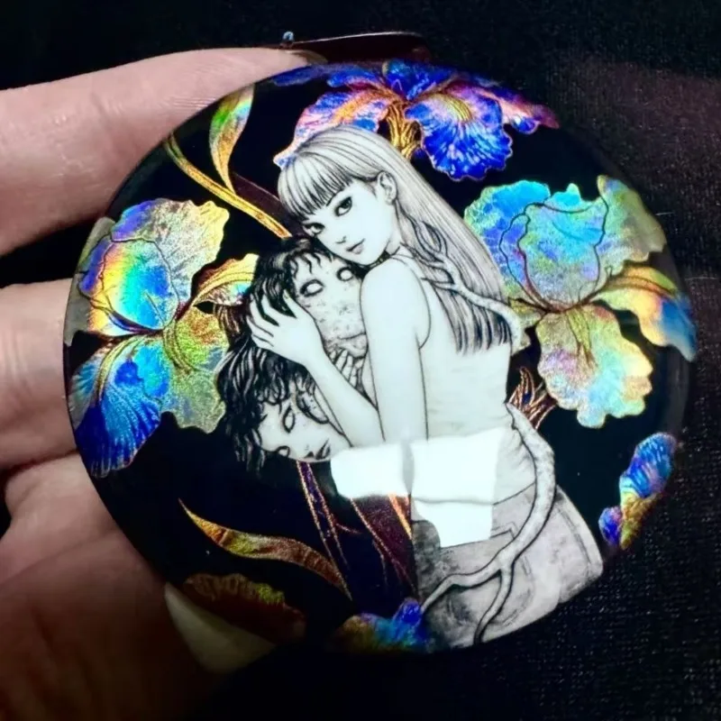 Kawakami Tomie жесть, значок на булавке, периферийные устройства аниме, брошь на пуговицах Fu Jiang, фигурка Junji Ito, японский ужас, манга, Acg, игрушки, подарки
Kawakami Tomie жесть, значок на булавке, периферийные устройства аниме, брошь на пуговицах Fu Jiang, фигурка Junji Ito, японский ужас, манга, Acg, игрушки, подарки