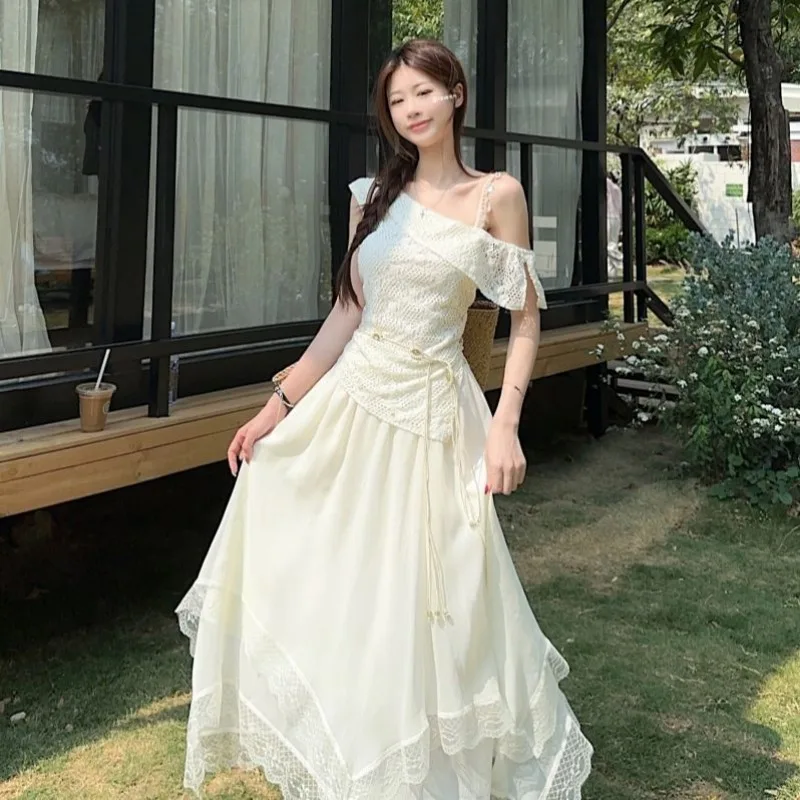 French Asymmetric Off Shoulder Hollow Top Lace Patchwork Irregular Hem Skirt 2Pcs Dress Set
French Asymmetric Off Shoulder Hollow Top Lace Patchwork Irregular Hem Skirt 2Pcs Dress Set