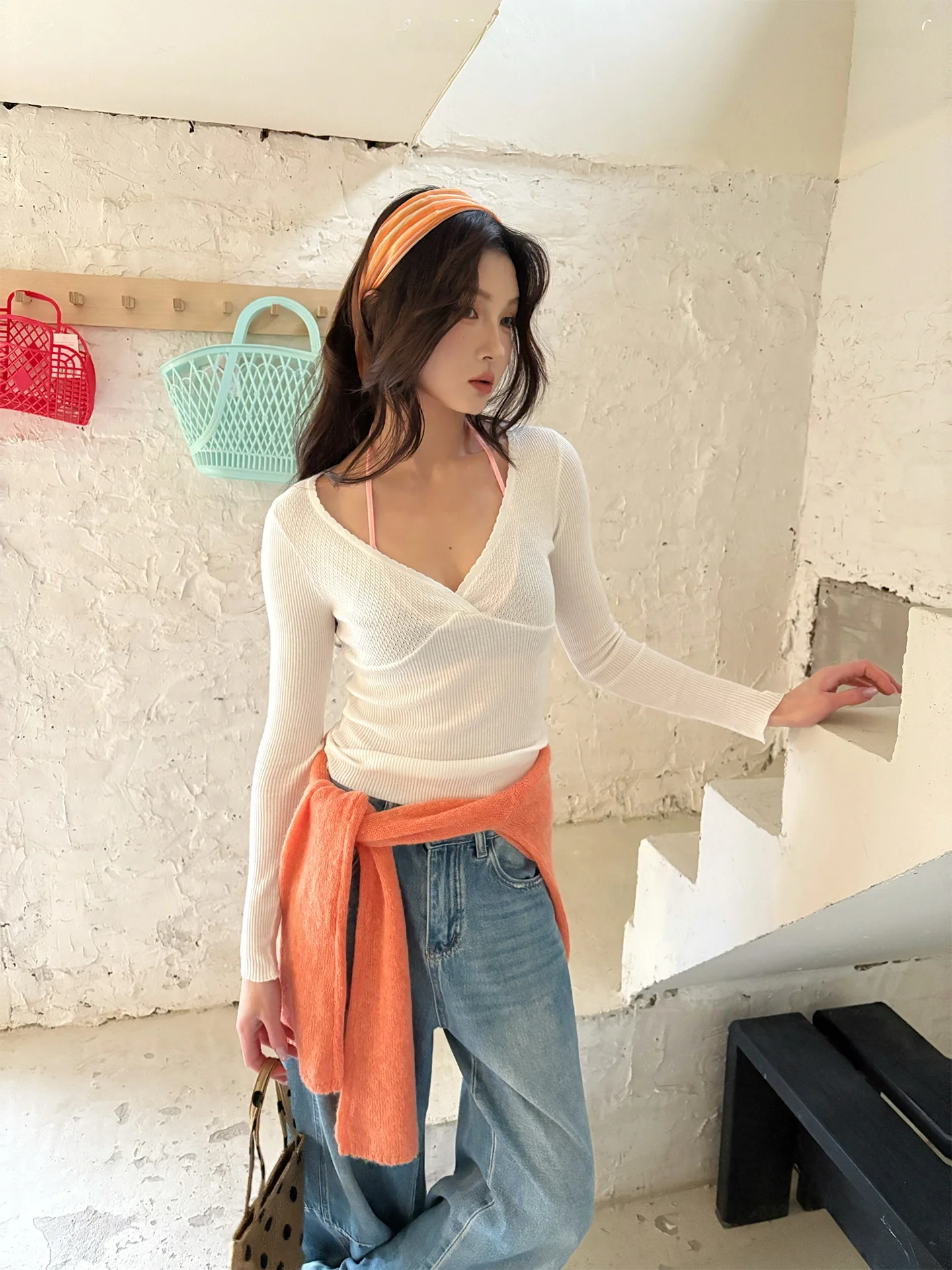 Women's Knitted Cotton Base Shirt Deep V Lace Waist Cinching Spring Atmosphere Slimming 100% Cotton Knitted Bottom Shirt
Women's Knitted Cotton Base Shirt Deep V Lace Waist Cinching Spring Atmosphere Slimming 100% Cotton Knitted Bottom Shirt