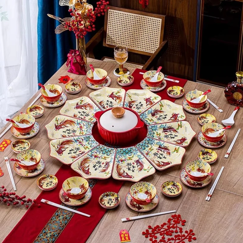 Набор посуды для Китайского Нового года: круглая тарелка для закусок, овощная тарелка, красная керамическая тарелка для семейного ужина, комбинированный набор посуды для стола.
Набор посуды для Китайского Нового года: круглая тарелка для закусок, овощная тарелка, красная керамическая тарелка для семейного ужина, комбинированный набор посуды для стола.