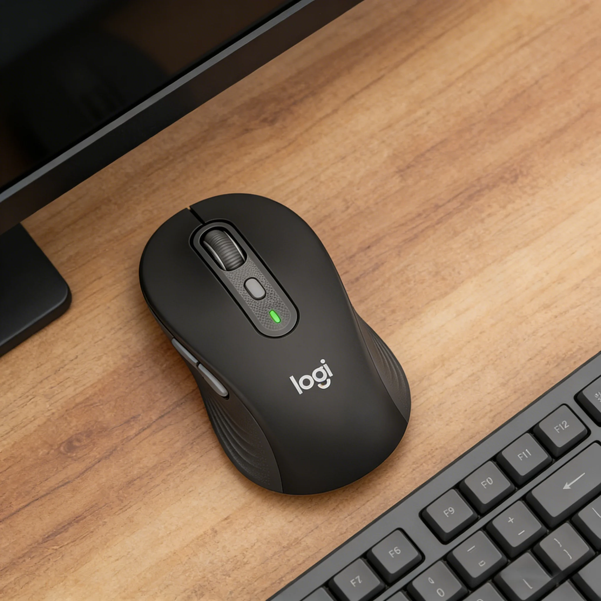 Беспроводная мышь Logitech M650 Bluetooth, двухрежимная, бесшумная, эргономичная, с аккумулятором на 24 месяца, для дома, офиса, ПК, ноутбука, планшета
Беспроводная мышь Logitech M650 Bluetooth, двухрежимная, бесшумная, эргономичная, с аккумулятором на 24 месяца, для дома, офиса, ПК, ноутбука, планшета