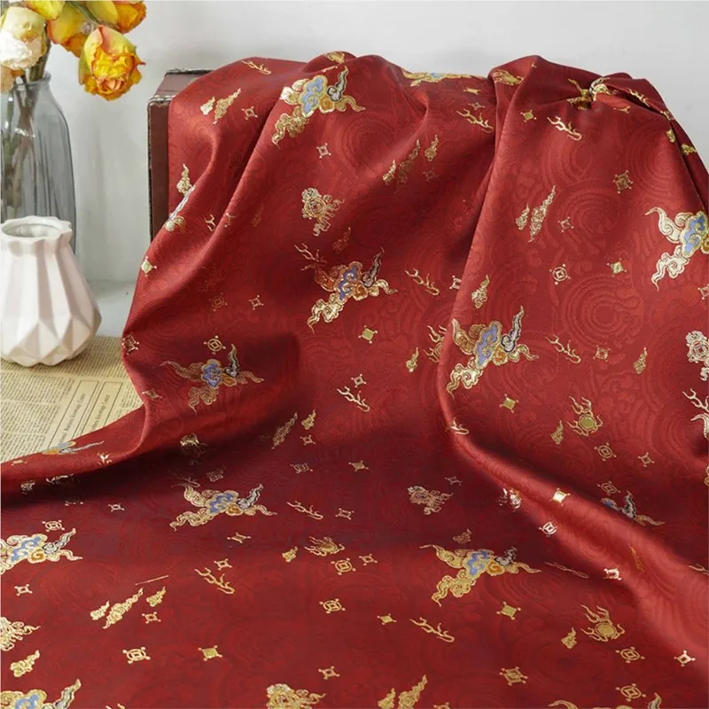 Новый китайский макияж, цветочное плетеное золотое платье, ткань династии Мин, свадебная жаккардовая декоративная ткань, окрашенная в пряжу
Новый китайский макияж, цветочное плетеное золотое платье, ткань династии Мин, свадебная жаккардовая декоративная ткань, окрашенная в пряжу