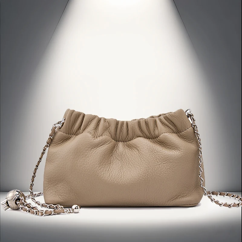 Genuine leather luxury designer brand bag, women's pleated handbag, high-quality cowhide shoulder crossbody bag, small bag
Genuine leather luxury designer brand bag, women's pleated handbag, high-quality cowhide shoulder crossbody bag, small bag