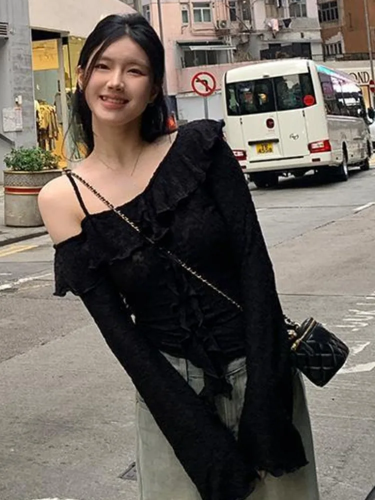 Y2k Aesthetic Lace Jacquard Women Blouse 2025 Sexy Slim Grunge Slash Neck Ruffled Shirt Harajuku Black Sexy Streetwear Blusas
Y2k Aesthetic Lace Jacquard Women Blouse 2025 Sexy Slim Grunge Slash Neck Ruffled Shirt Harajuku Black Sexy Streetwear Blusas