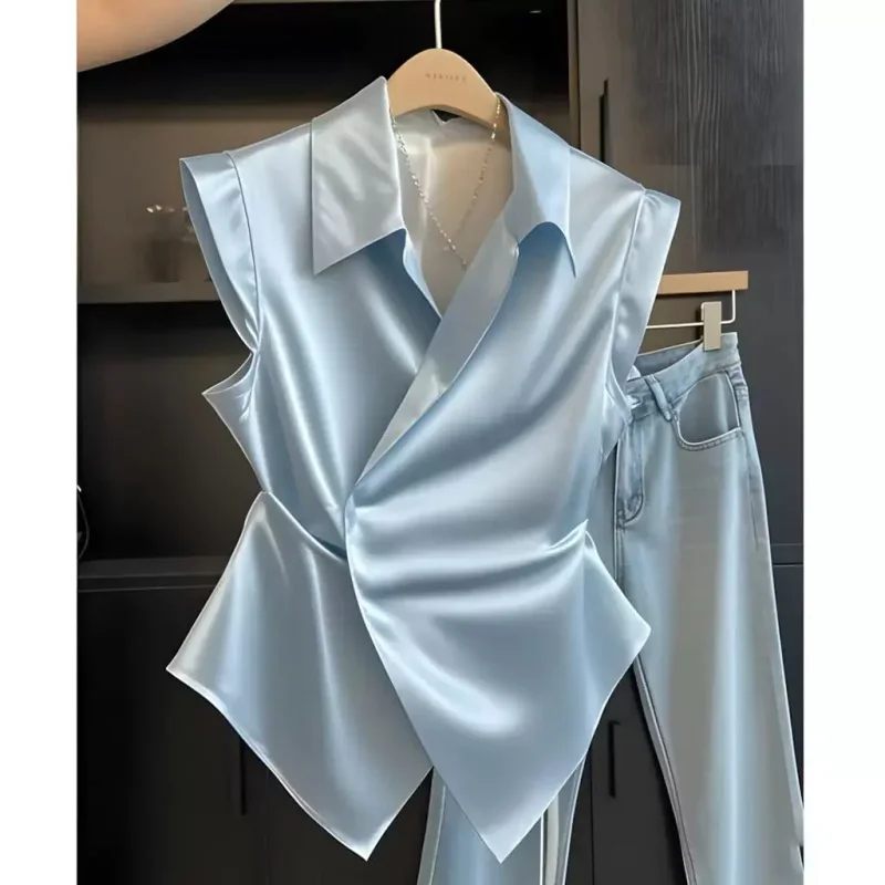 Temperament Satin Corset Sleeveless Blouse 2025 Summer Top Tee New Fashion Solid Color Turn-down Collar Shirts Women Clothes
Temperament Satin Corset Sleeveless Blouse 2025 Summer Top Tee New Fashion Solid Color Turn-down Collar Shirts Women Clothes