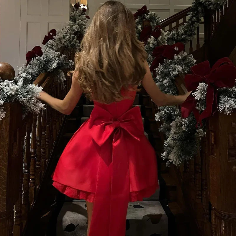 Sexy Red Bow Backless Hollow Out Mini Dress Turtleneck Short Sleeve Pad Shoulder Dresses 2024 Evening High Street Party Vestidos
Sexy Red Bow Backless Hollow Out Mini Dress Turtleneck Short Sleeve Pad Shoulder Dresses 2024 Evening High Street Party Vestidos