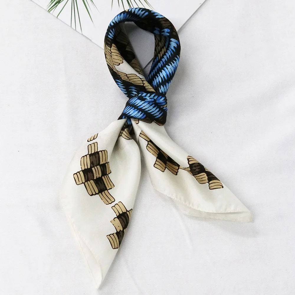 2022 Luxury Brand Square 100% Pure Silk Scarf Women Print Shawls and Wraps Fashion Bag Scarfs Hair Tie Bandanas Hijab for Girls
2022 Luxury Brand Square 100% Pure Silk Scarf Women Print Shawls and Wraps Fashion Bag Scarfs Hair Tie Bandanas Hijab for Girls