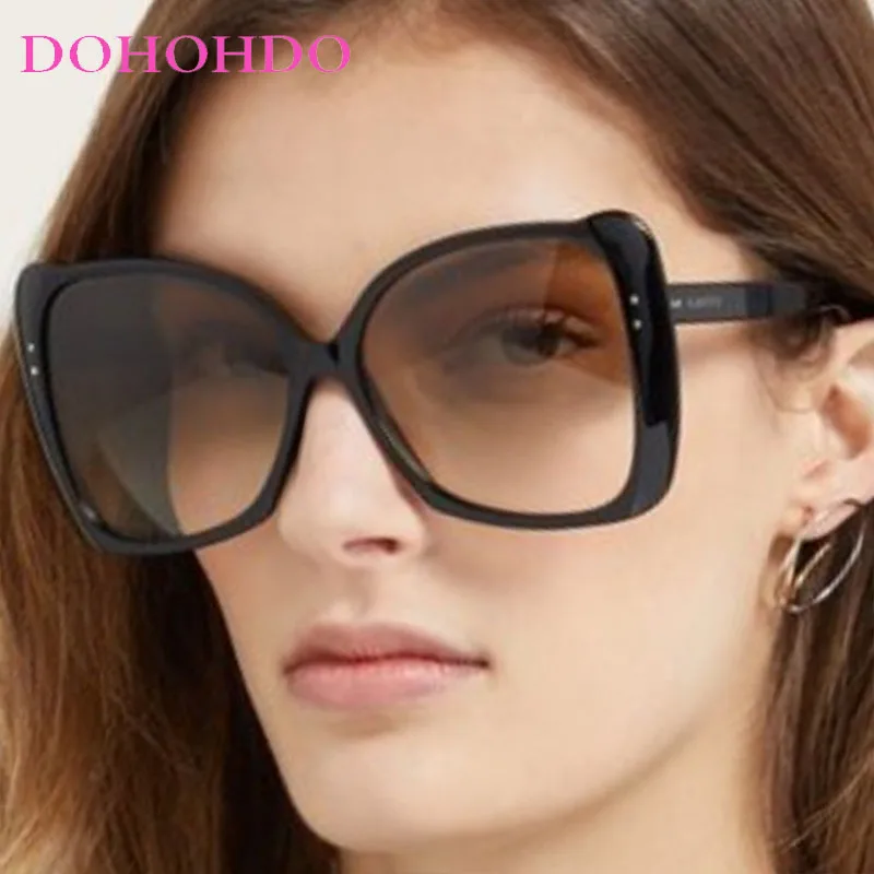 Fashion Y2K Rivets Oversized Butterfly Frame Punk Women Sunglasses Luxury Design Men Sunglass Summer Travel Drive Eyewear UV400
Fashion Y2K Rivets Oversized Butterfly Frame Punk Women Sunglasses Luxury Design Men Sunglass Summer Travel Drive Eyewear UV400