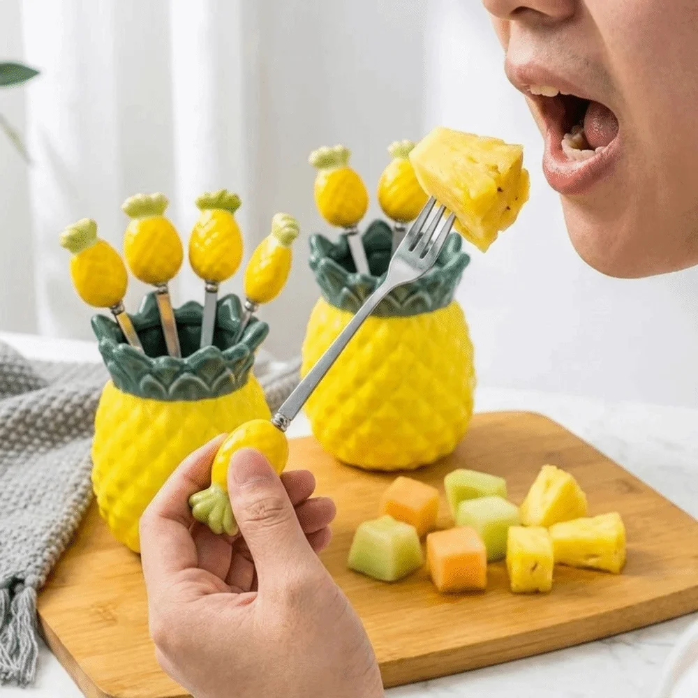 Creative Pineapple-shaped Ceramic Storage Jar Exquisite Convenient Chopstick Holder Cartoon Storage Container Office
Creative Pineapple-shaped Ceramic Storage Jar Exquisite Convenient Chopstick Holder Cartoon Storage Container Office