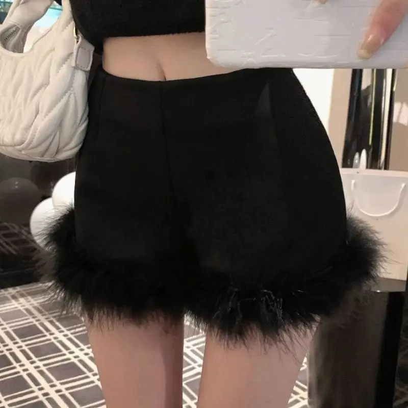 Sexy Fur Black Leather Shorts Feminino Women Slim High Waist Short Pant Femme Y2k Streetwear Chic Pantalones Cortos De Mujer
Sexy Fur Black Leather Shorts Feminino Women Slim High Waist Short Pant Femme Y2k Streetwear Chic Pantalones Cortos De Mujer