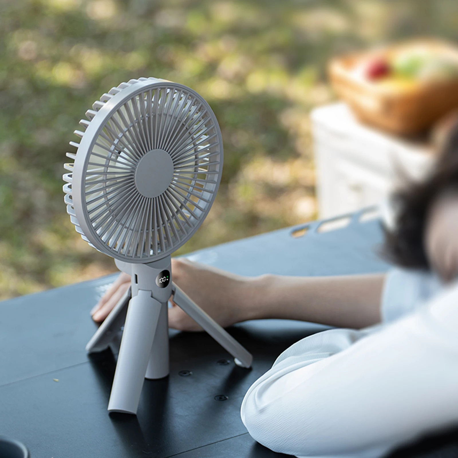 Portable Handheld Rechargeable Fan USB Rechargeable 180 Degree Adjustable Fans Foldable Tripod Fans for Camping/Office/Home
Portable Handheld Rechargeable Fan USB Rechargeable 180 Degree Adjustable Fans Foldable Tripod Fans for Camping/Office/Home