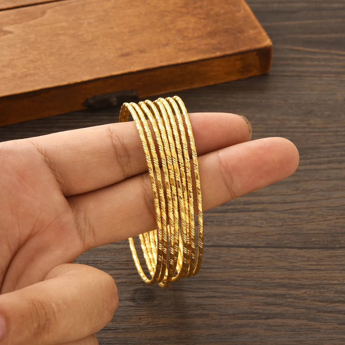 New Gold color Stackable 2mm Thin Bangle Ethiopian Africa Fashion Bracelets For Women Girl Eritrea Bride Wedding Jewelry Gifts
New Gold color Stackable 2mm Thin Bangle Ethiopian Africa Fashion Bracelets For Women Girl Eritrea Bride Wedding Jewelry Gifts