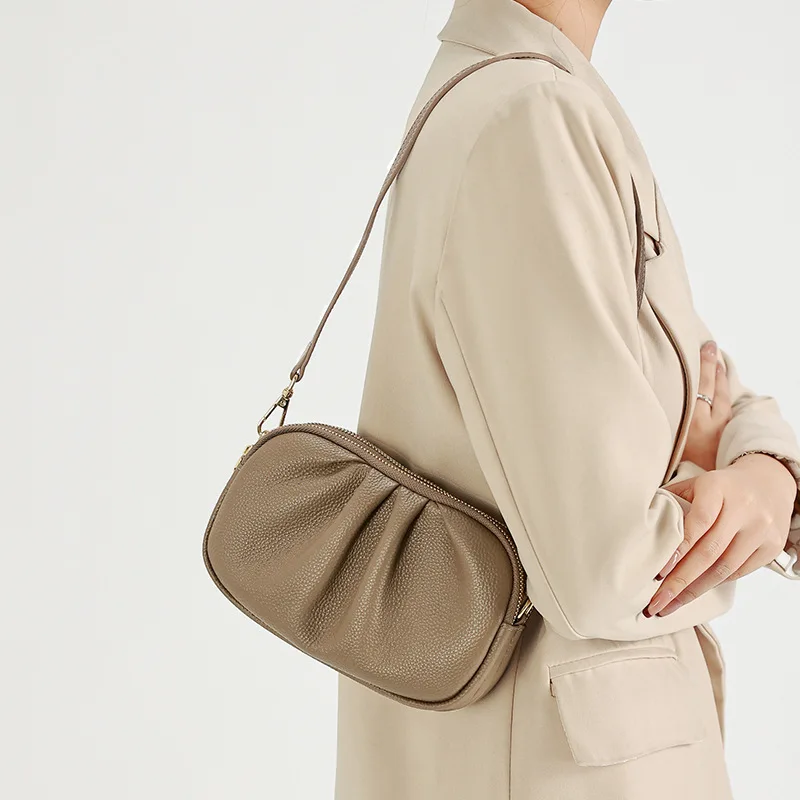 Genuine Leather Ladies Shoulder Bag, Cowhide Triple Zipper Pleated Crossbody Small Bag, New High Quality Cell Phone Bag
Genuine Leather Ladies Shoulder Bag, Cowhide Triple Zipper Pleated Crossbody Small Bag, New High Quality Cell Phone Bag