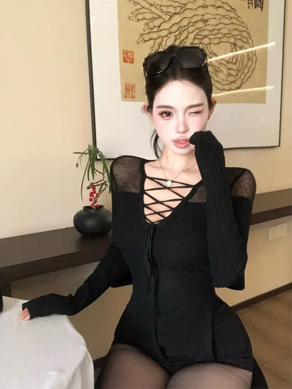 Sexy V-Ne Knitted Sweater Women's Long Sve Slim Fit Hollow out Top Pure Desire Sle Autumn Winter Base irt Bla
Sexy V-Ne Knitted Sweater Women's Long Sve Slim Fit Hollow out Top Pure Desire Sle Autumn Winter Base irt Bla