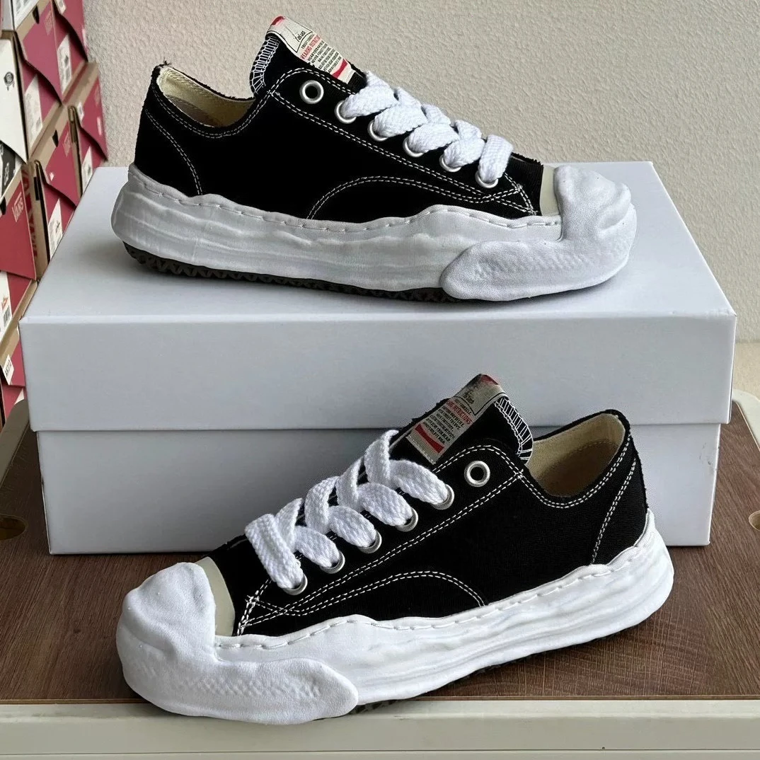 2026 New Unisex Canvas Sneakers HANK OG Sole Melting Design Platform Low Top Casual Athletic Board Shoes Breathable Lightweight
2026 New Unisex Canvas Sneakers HANK OG Sole Melting Design Platform Low Top Casual Athletic Board Shoes Breathable Lightweight