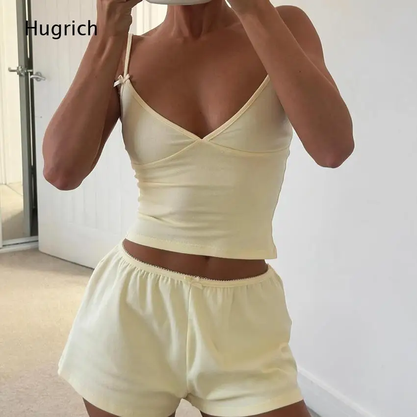 Soft Sleepwear Two Piece Set Bow Top Elastic Waist Lounge Shorts Lightweight Pajama Set for Daily Indoor Rest Wear
Soft Sleepwear Two Piece Set Bow Top Elastic Waist Lounge Shorts Lightweight Pajama Set for Daily Indoor Rest Wear