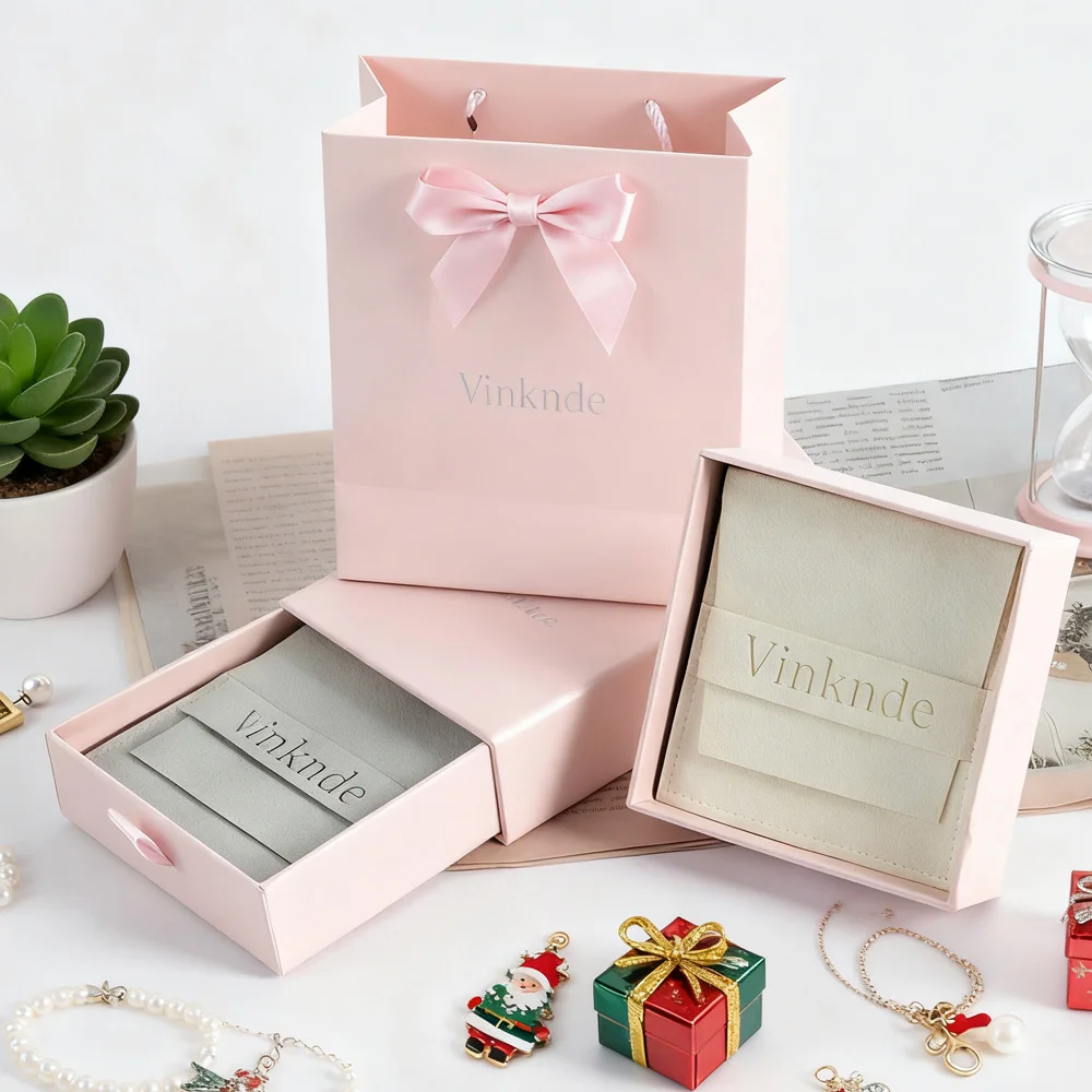 Custom 7x7x1.7cm Pink Jewelry Earring Bracelet Sliding Box Valentine's Day Gift Packaging Drawer Paper Boxes with Bag Pouch Bulk
Custom 7x7x1.7cm Pink Jewelry Earring Bracelet Sliding Box Valentine's Day Gift Packaging Drawer Paper Boxes with Bag Pouch Bulk